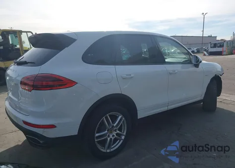 2016 Porsche Cayenne Diesel z USA, uszkodzony, nr VIN WP1AF2A29GKA40427